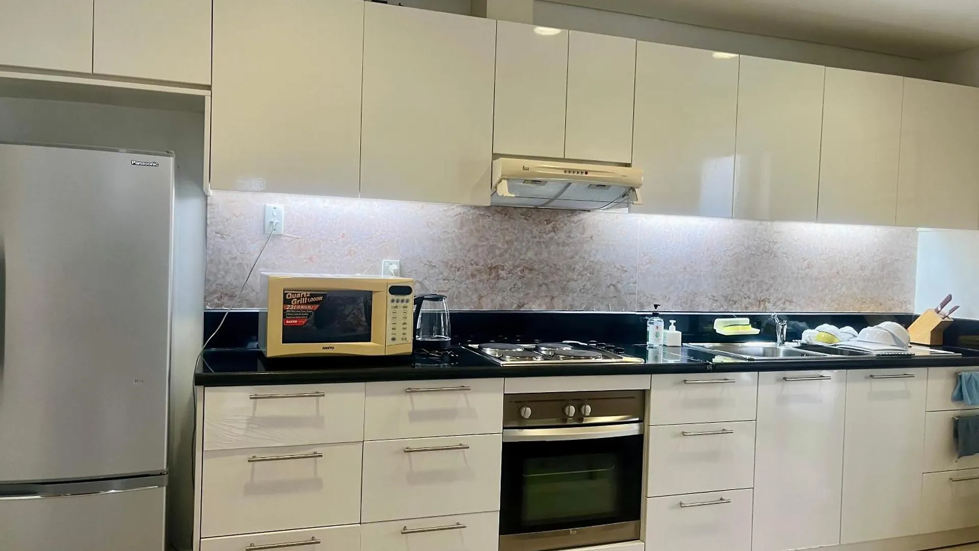 Luxury Center Riverside Apartment Da Nang