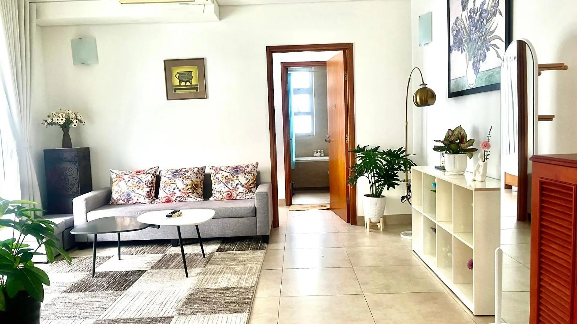 Luxury Center Riverside Apartment Da Nang