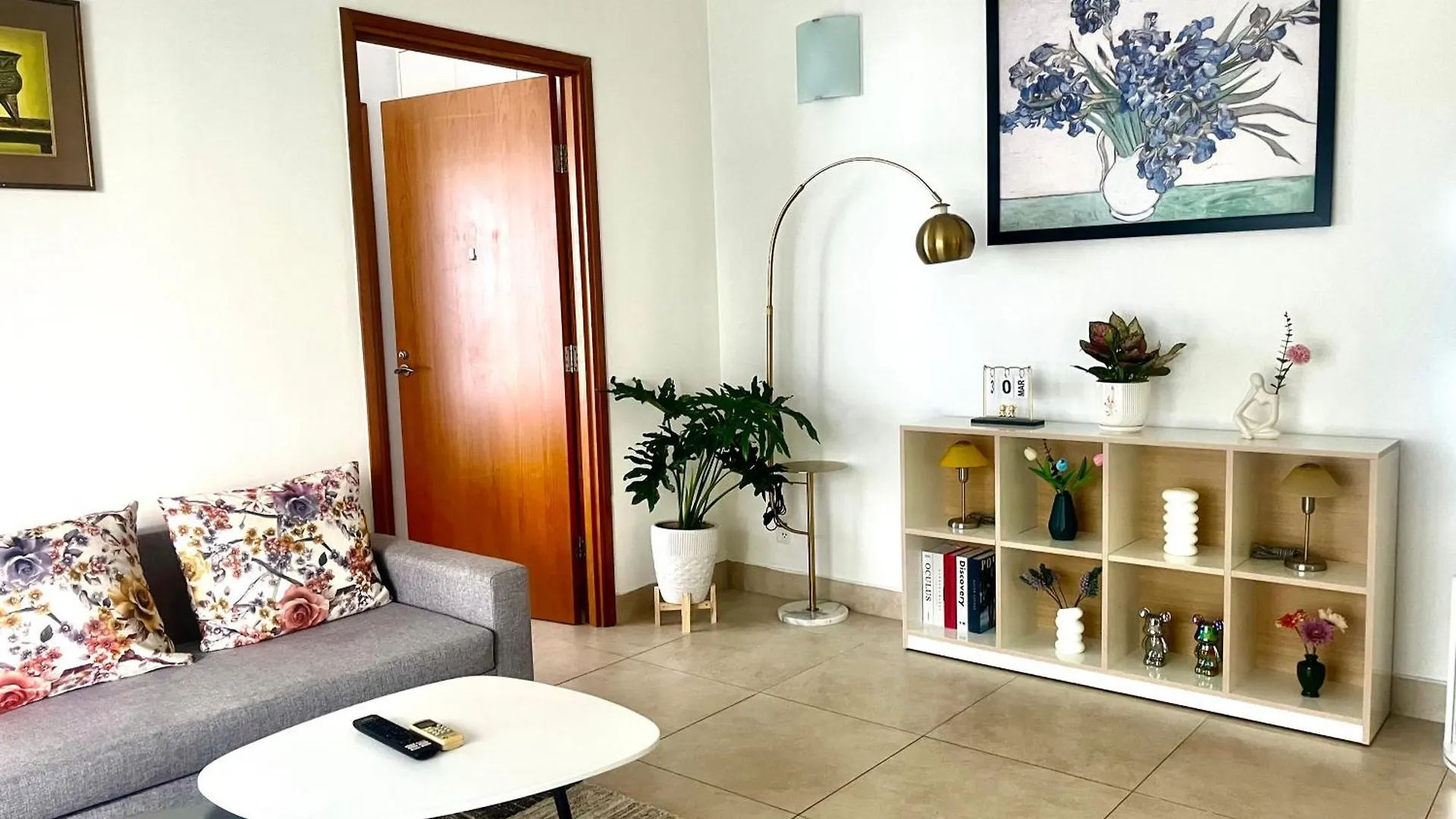 Luxury Center Riverside Apartment Da Nang